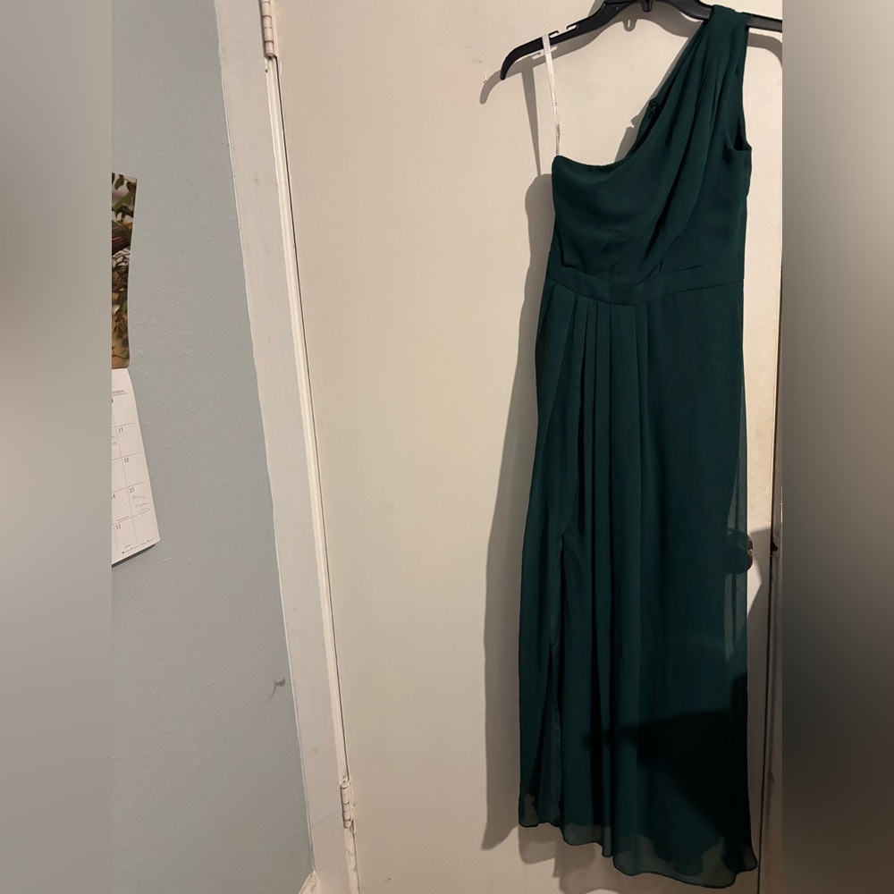 Elegant One-Shoulder Green Dress